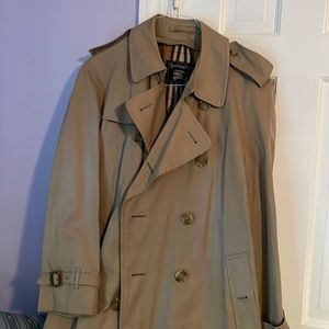 Burberry mans trench coat w detached wool liner